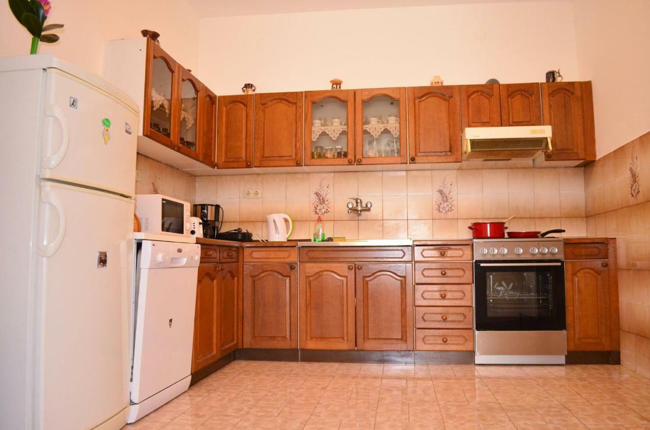 Apartman Rosa Pirovac Ngoại thất bức ảnh