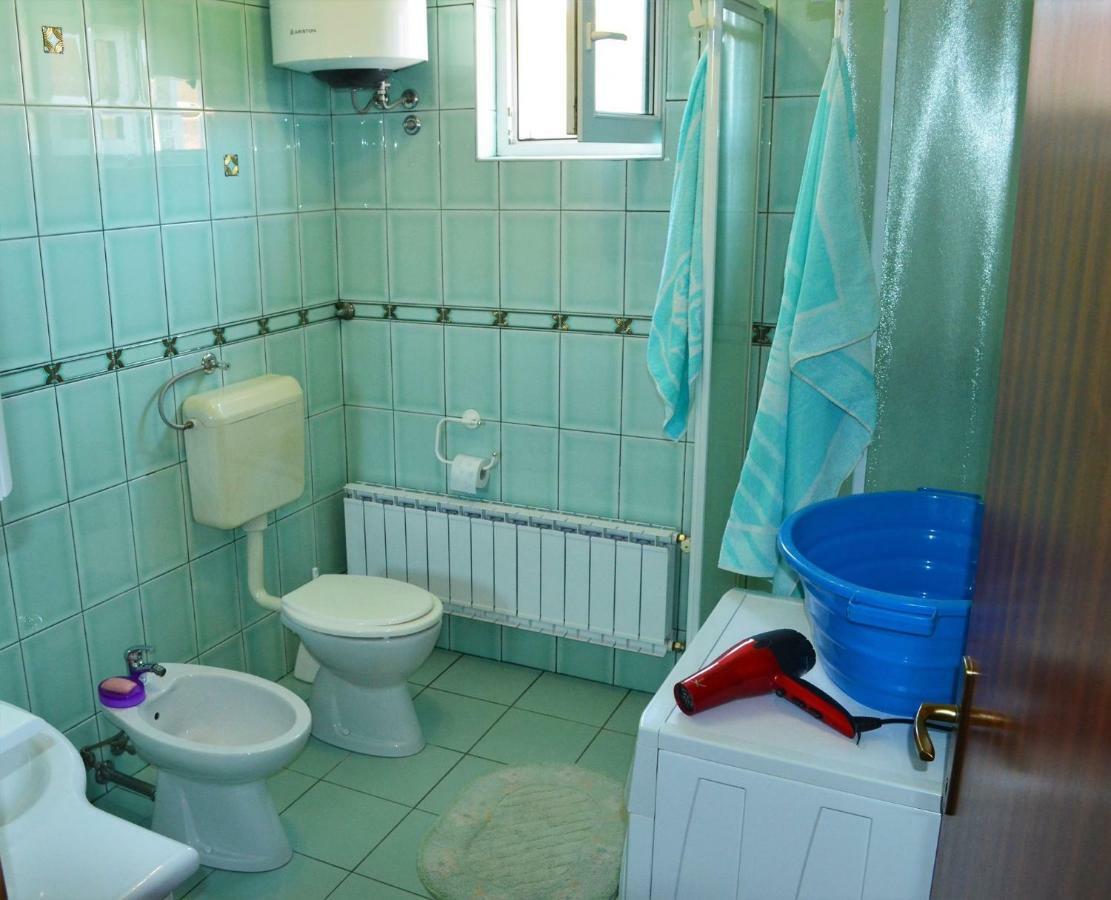 Apartman Rosa Pirovac Ngoại thất bức ảnh