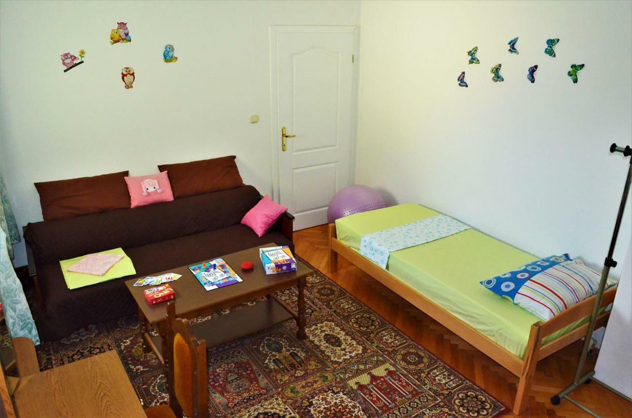 Apartman Rosa Pirovac Ngoại thất bức ảnh