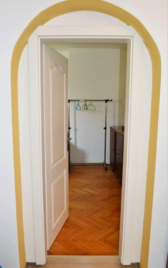 Apartman Rosa Pirovac Ngoại thất bức ảnh